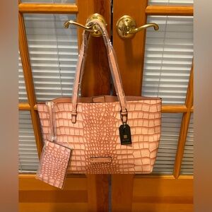 NWT!! De Vesi De L'amour Pink Tote Retail $200!!!